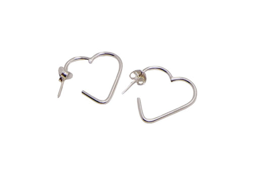 Argollas de plata con forma de corazón